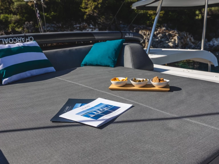 Boat rental Lagoon Lagoon 42 in Lefkáda on Samboat