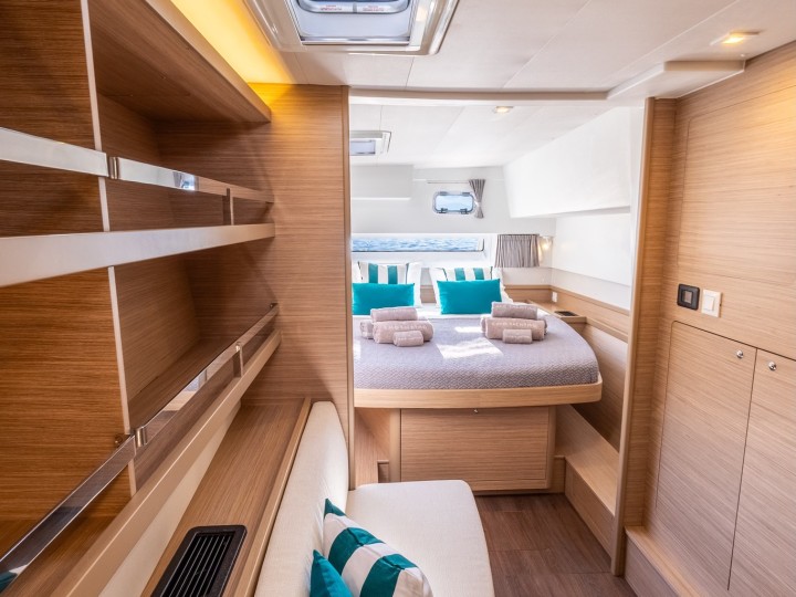 Catamaran rental with or without captain Lagoon Lefkáda