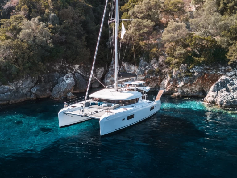 Bareboat Rental Catamaran Lagoon with a boat licence