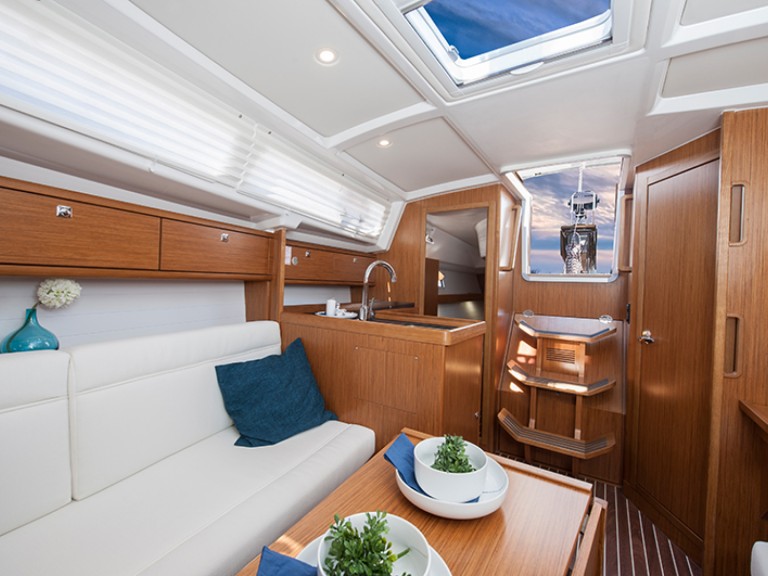 Rent a Bavaria Cruiser 33 Punat