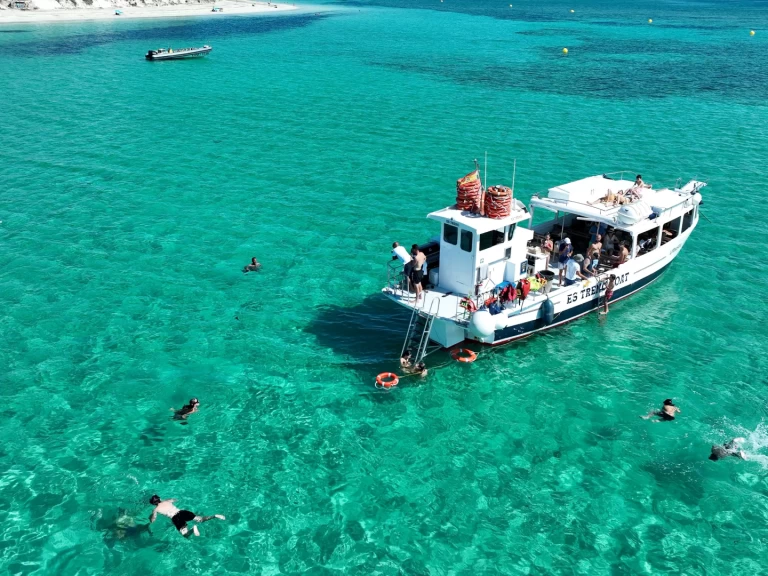 Bareboat Rental Motorboat ASTILLEROS Y VARADEROS DE TARRAGONA with a boat licence