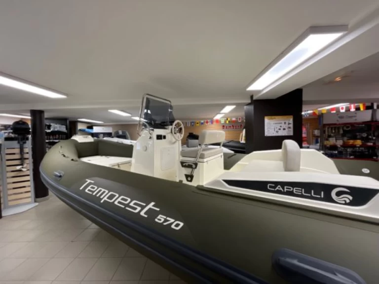 Rent a Capelli Tempest 570 Combrit