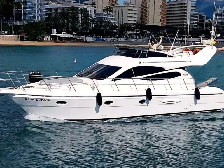 Doqueve Majestic 46 Fly in Marbella on SamBoat