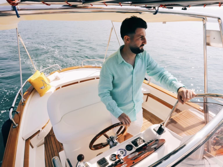 Fratelli Aprea Sorrento 7,50 open cruise in Salerno on SamBoat