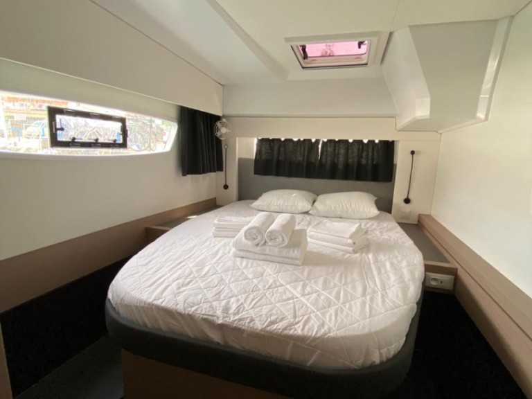 Bareboat Rental Catamaran Fountaine Pajot with a boat licence