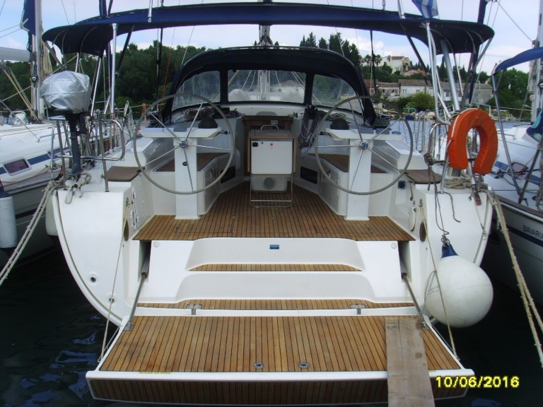 Bareboat Rental Sailboat Bavaria with a boat licence