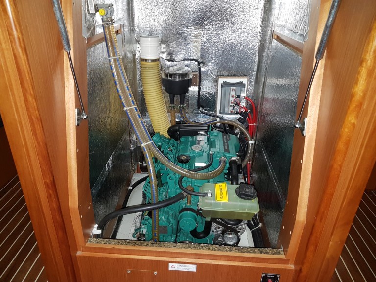 Bavaria Cruiser 41 charter bareboat or captained in  Lefkáda