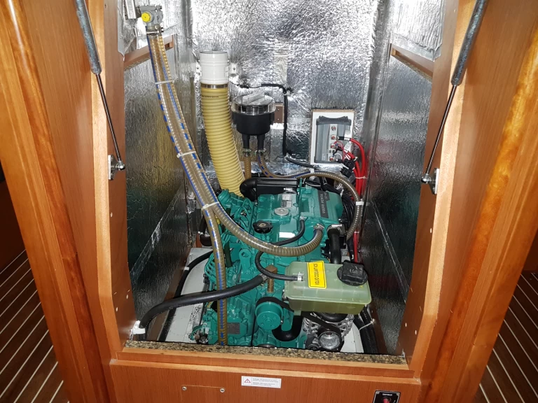 Bavaria Cruiser 41 charter bareboat or captained in  Lefkáda