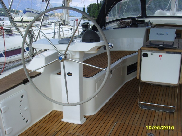 Rent a Bavaria Cruiser 45 Lefkáda
