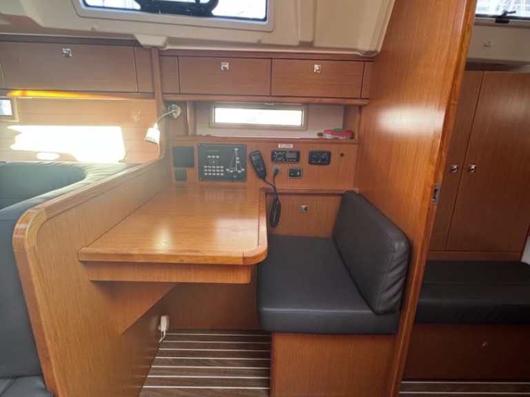 Sailboat rental in Rogoznica - Bavaria Cruiser 41