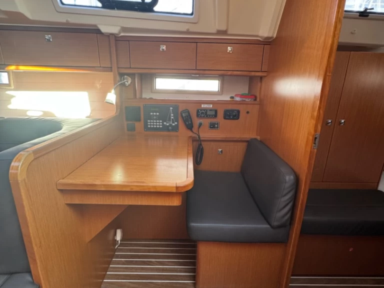 Sailboat rental in Rogoznica - Bavaria Cruiser 41