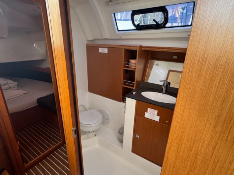 Bavaria Cruiser 41 in Rogoznica on SamBoat