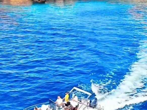 Yacht charter Comino cheap 23 Open Boat 