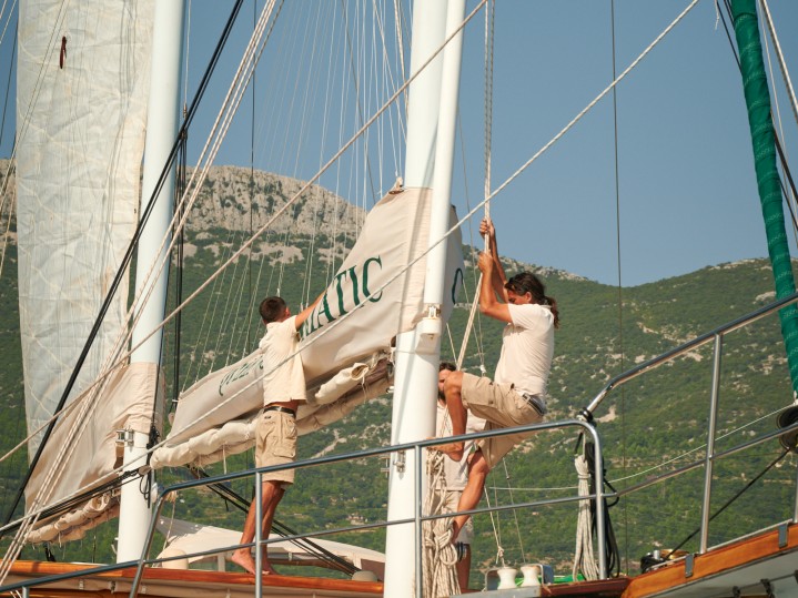 Sailboat for rent Kaštel Gomilica at the best price