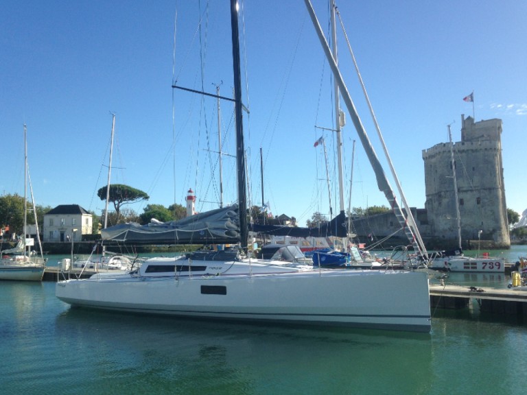 Sailboat for rent La Rochelle at the best price