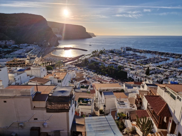 Jeanneau Sun Odyssey 44i in Puerto de Mogán on SamBoat