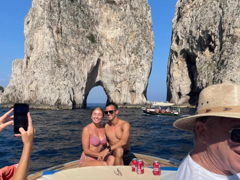 Yacht charter Capri cheap 38 sport