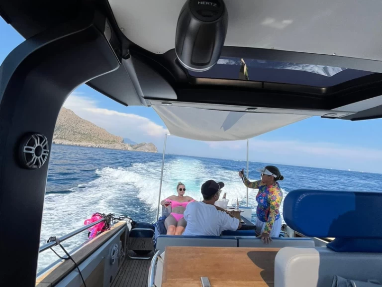 Motorboat rental in Capri - italyure 38 sport