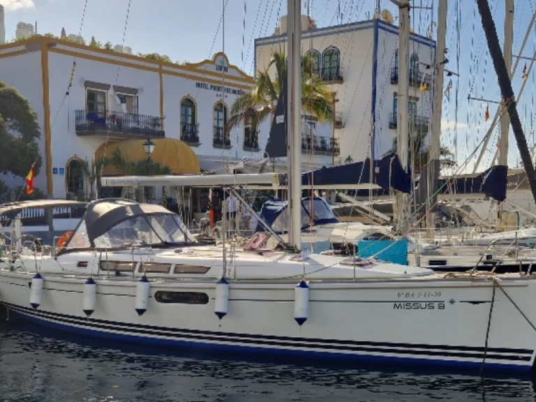 Sailboat rental in Puerto de Mogán - Jeanneau Sun Odyssey 44i