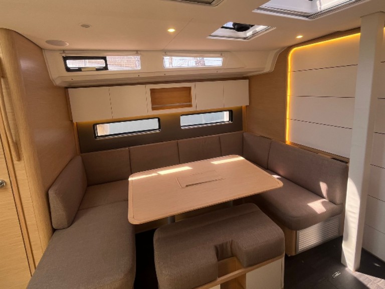 Rent a Dufour Dufour 41 Bandol