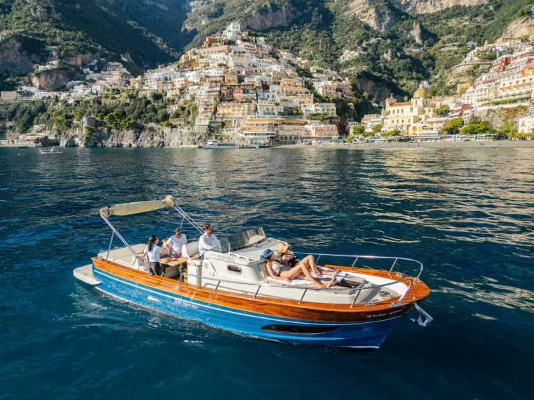 Motorboat rental with or without captain fratelli mileo Salerno