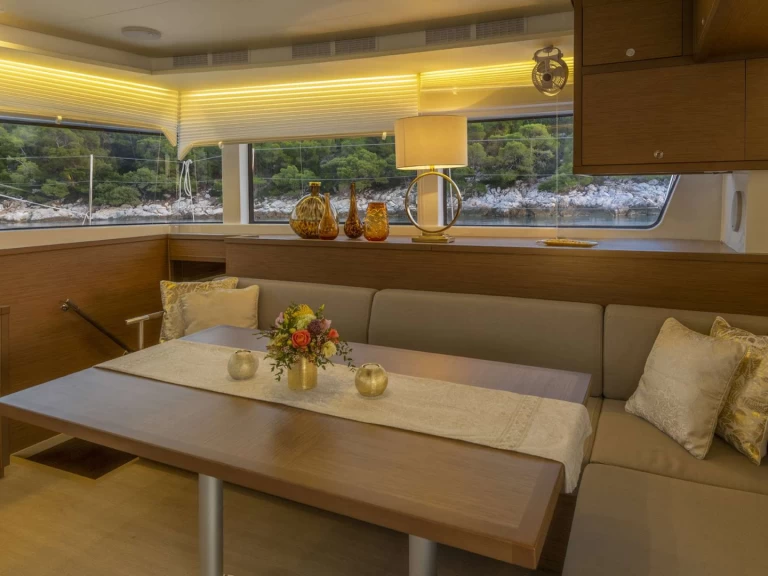 Bareboat Rental Luxury Yacht Lagoon with a boat licence
