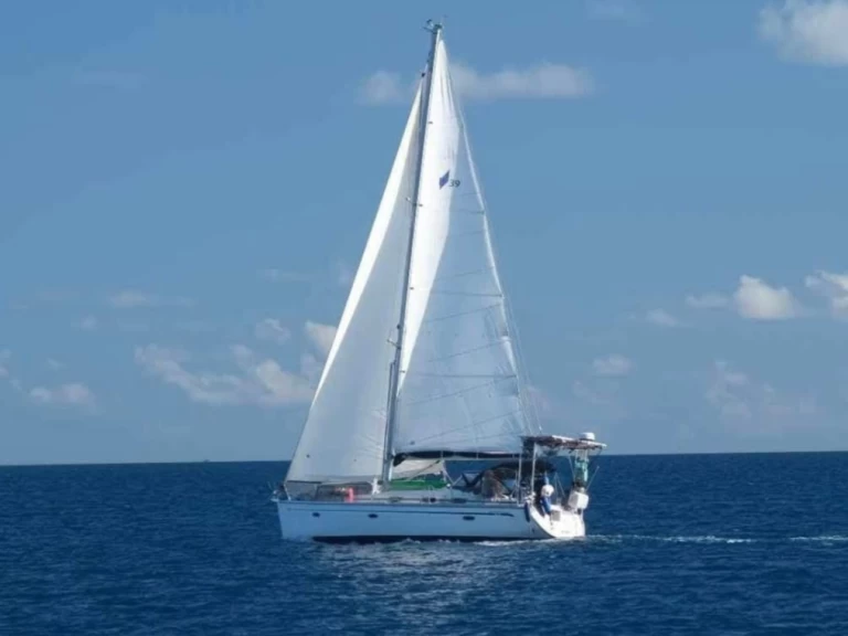 Yacht charter Punaauia cheap Bavaria 39 Cruiser