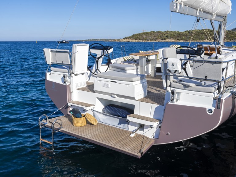 Yacht charter Split cheap Oceanis 52 - 3 cab.