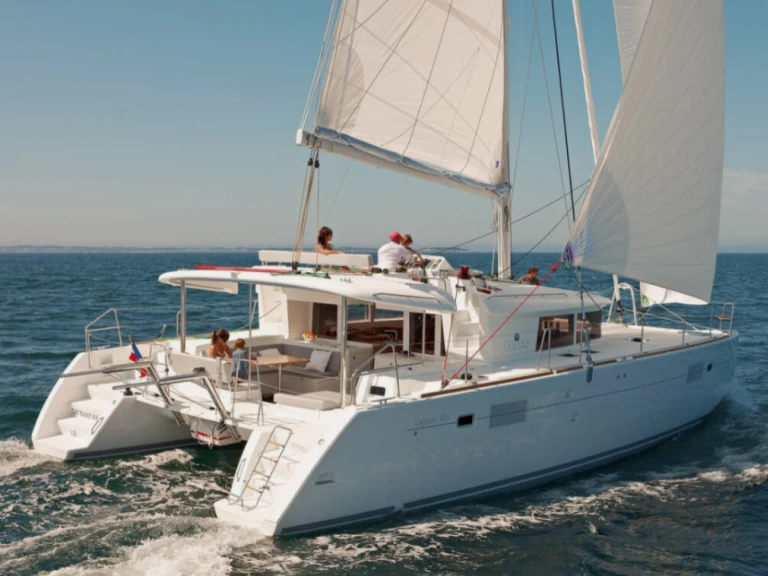 Catamaran rental with or without captain Lagoon Lefkáda