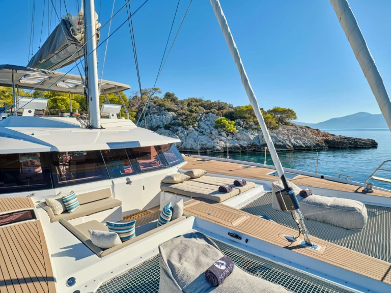 Yacht charter Néa Péramos cheap SUNMOON