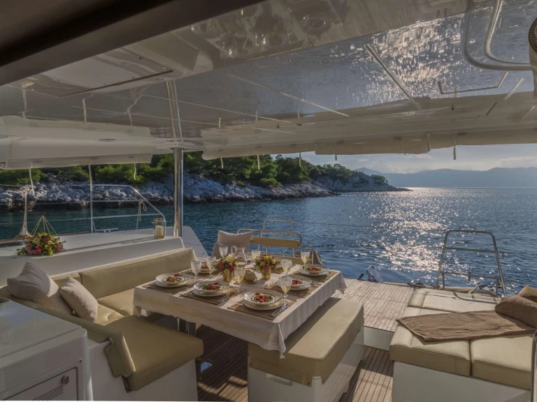 Rent a Lagoon FLO Néa Péramos