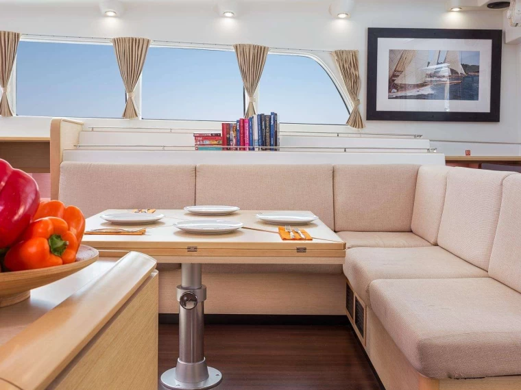 Rent a Lagoon Lagoon 500 2010 Lávrio