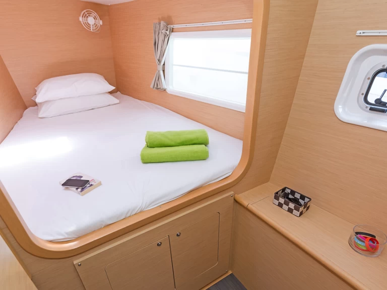 Rent a Lagoon Lagoon 380 Lávrio