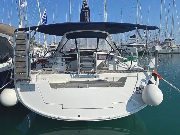Bénéteau Oceanis 48 charter bareboat or captained in  Kalamata