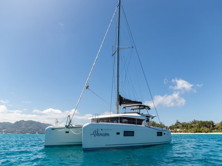 Catamaran for rent Eden Island at the best price