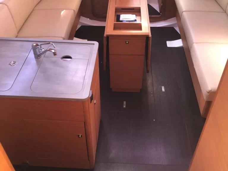 Bareboat Rental Sailboat Dufour with a boat licence