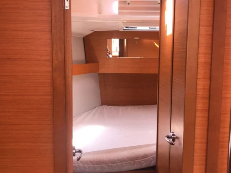 Sailboat rental in Cagliari - Dufour Dufour 390