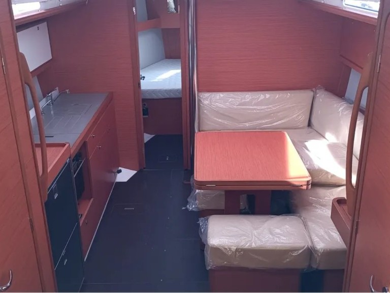 Rent a Dufour Dufour 390 GL Cagliari