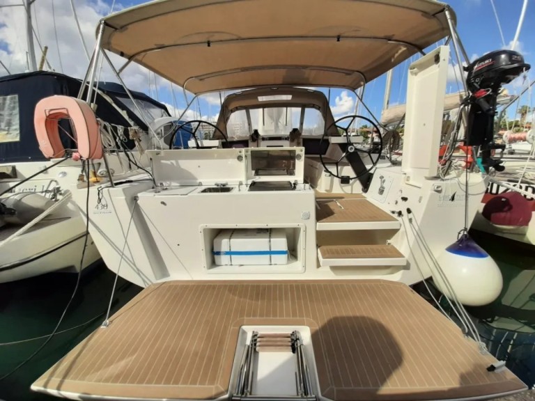 Boat rental Dufour Dufour 430 Grand Large in Palermo on Samboat