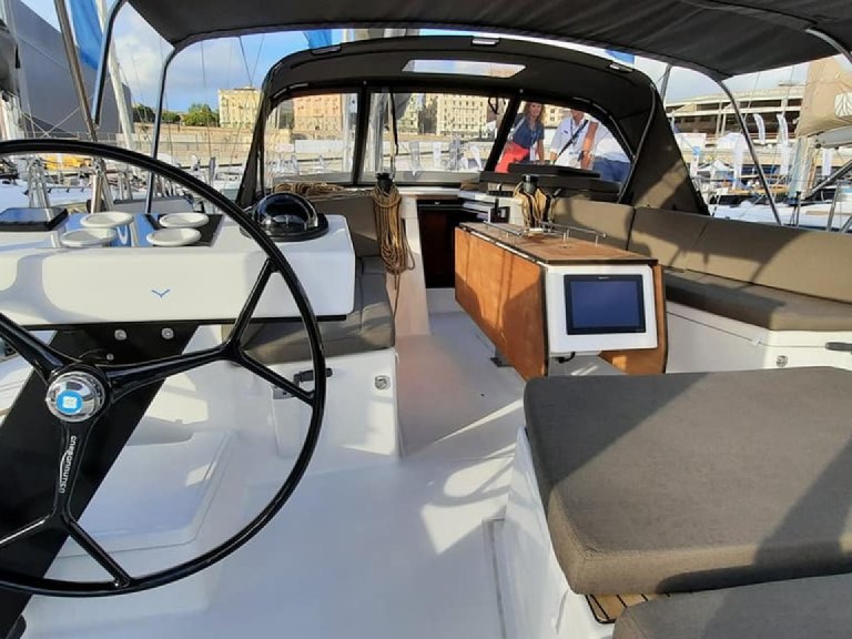 Yacht charter Cagliari cheap Dufour 470