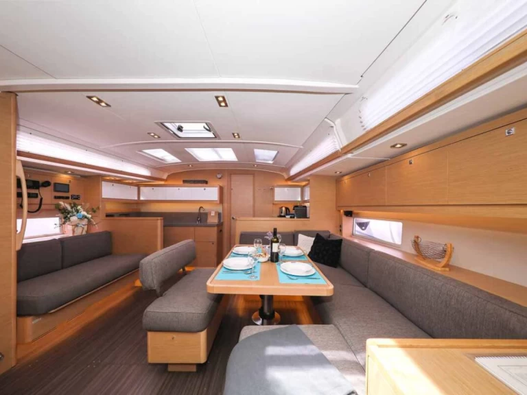 Sailboat rental in Cagliari - Dufour Dufour 470