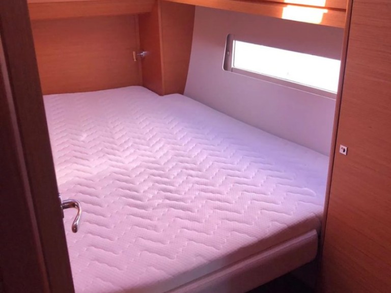 Rent a Dufour Dufour 470 Cagliari