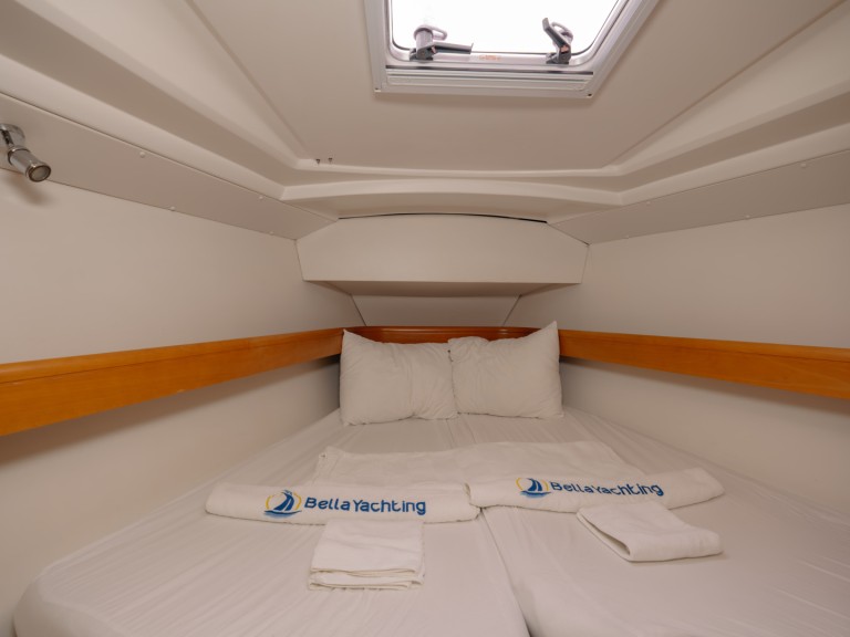 Rent a Jeanneau Sun Odyssey 42i Fethiye