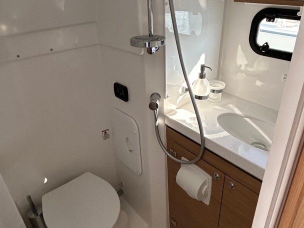 Yacht charter Capo d'Orlando cheap Bali 5.4 italy