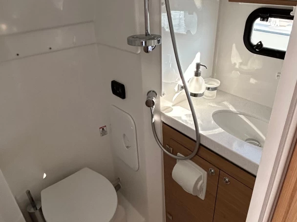 Yacht charter Capo d'Orlando cheap Bali 5.4 italy