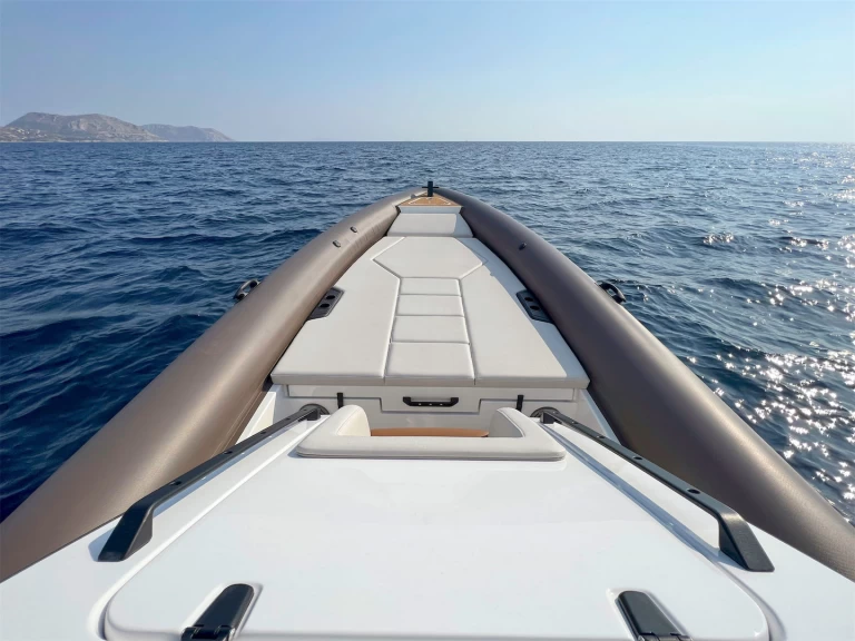 Rent a  Rock Marine 36 Pylos