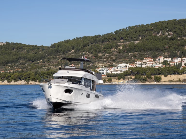 Bénéteau Swift Trawler 41 in Split on SamBoat