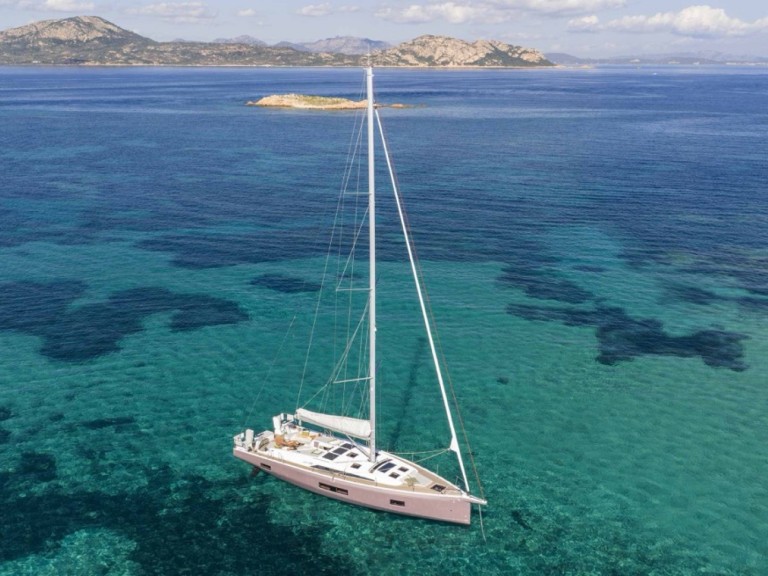 Bareboat Rental Sailboat Bénéteau with a boat licence