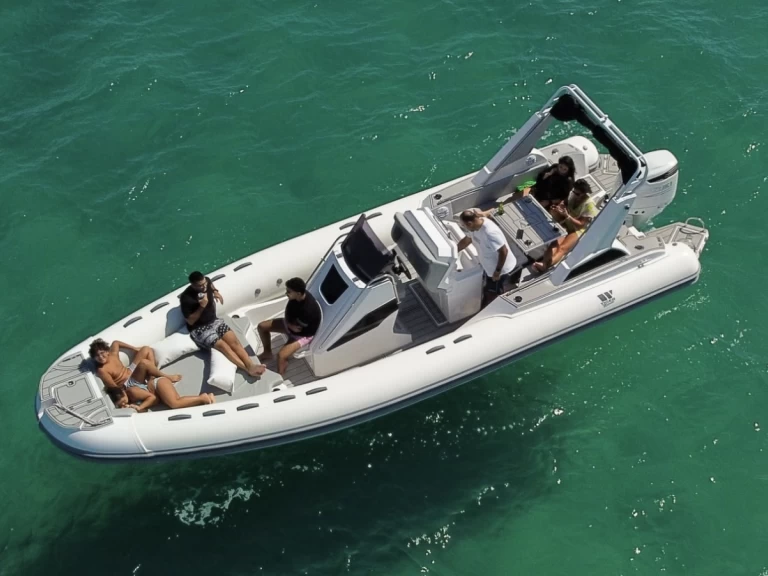 Bareboat Rental Motorboat Tiger topline with a boat licence