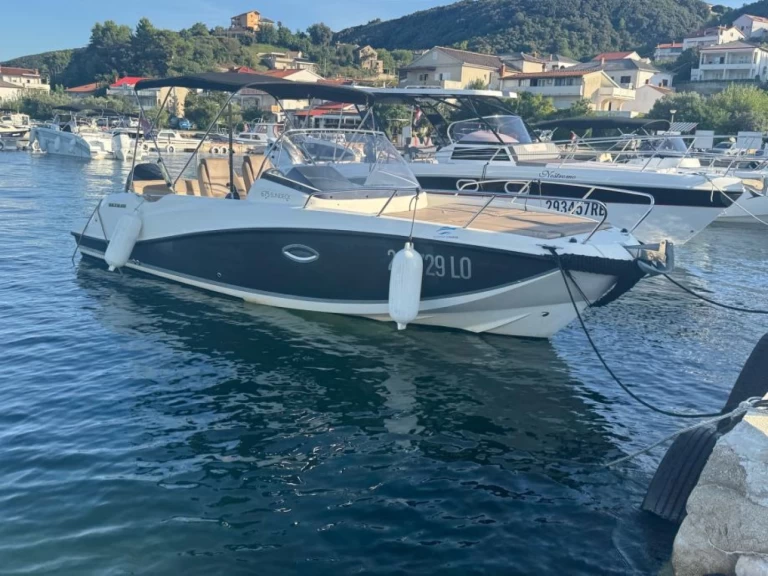 Motorboat rental in Rab - Quicksilver Activ 675 Sundeck